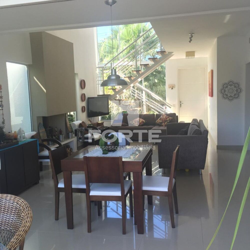 Casa, 3 quartos, 240 m² - Foto 11