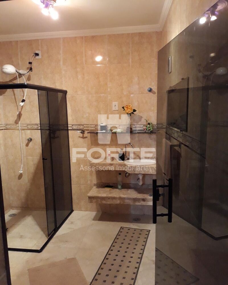 Casa à venda com 2 quartos, 256m² - Foto 2