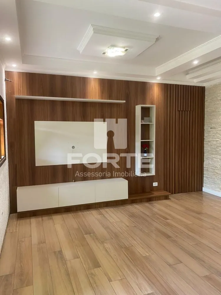 Casa, 3 quartos, 252 m² - Foto 1