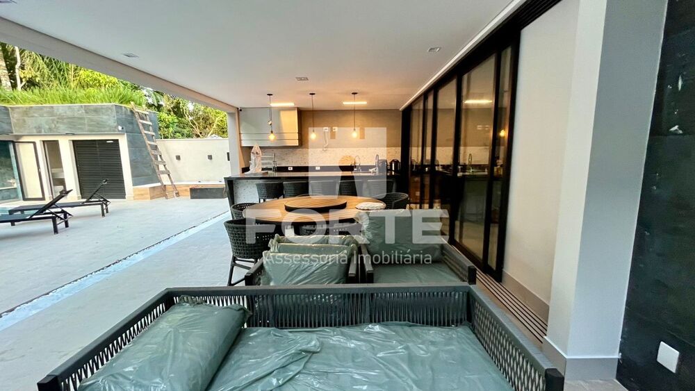 Casa, 6 quartos, 380 m² - Foto 1