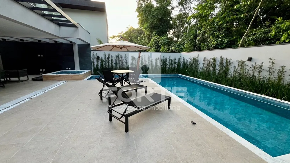 Casa, 6 quartos, 380 m² - Foto 1
