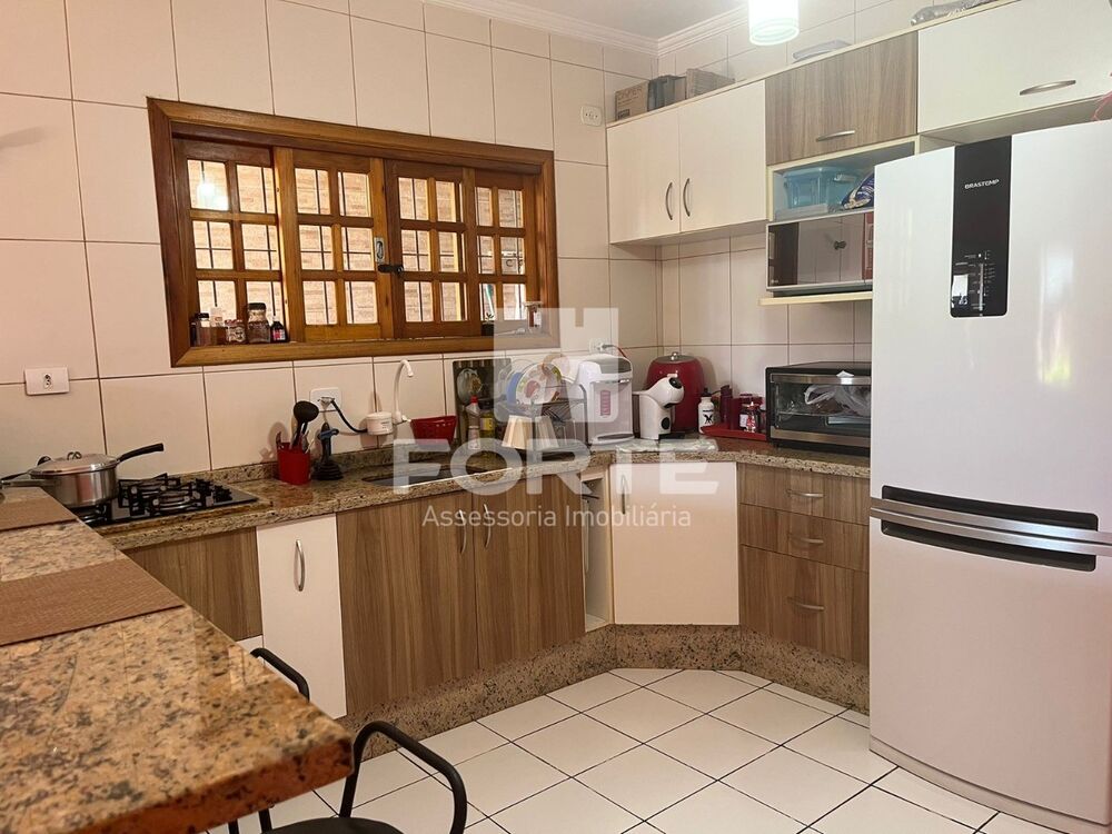 Casa, 3 quartos, 186 m² - Foto 1