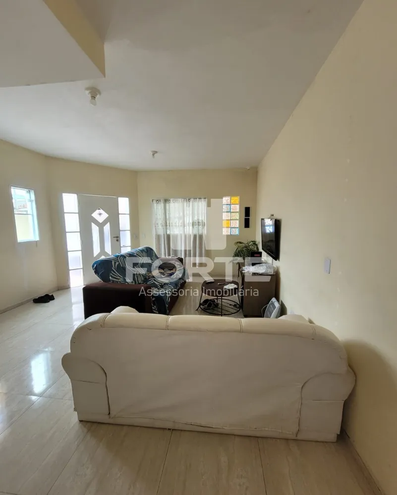 Casa, 4 quartos, 220 m² - Foto 2