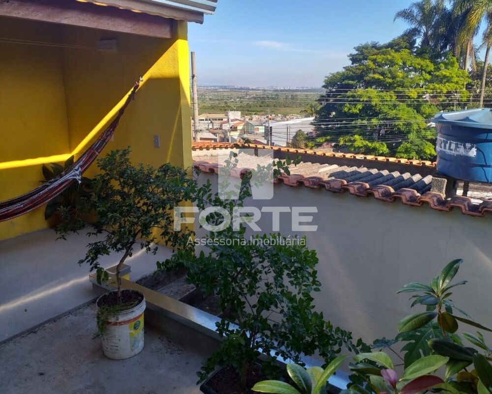 Casa à venda com 4 quartos, 107m² - Foto 4