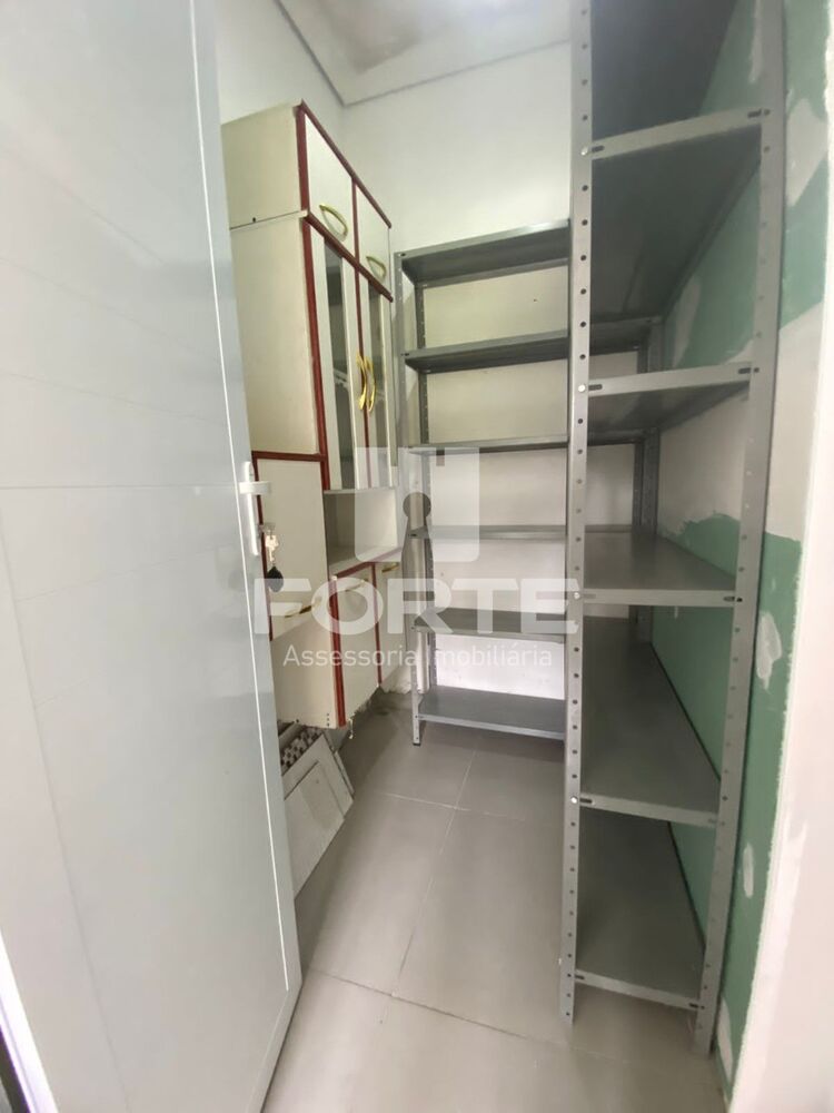 Casa à venda com 3 quartos, 1000m² - Foto 3