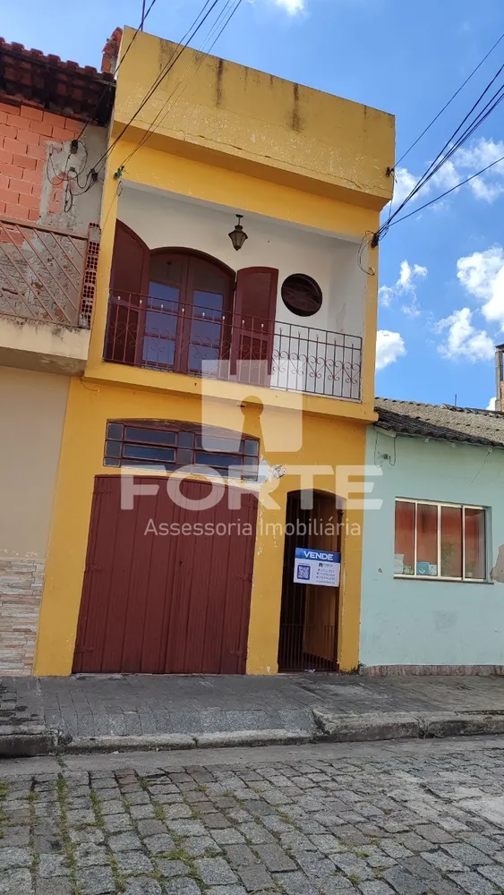 Casa, 4 quartos, 184 m² - Foto 1