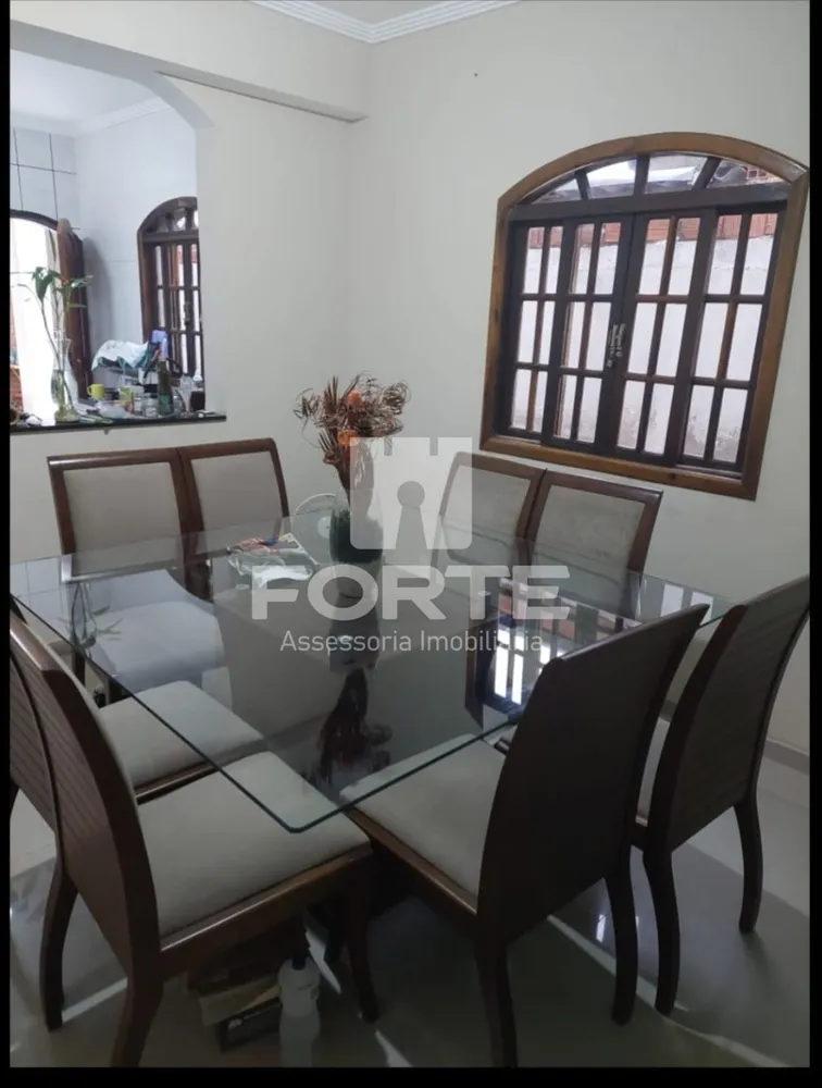 Casa, 4 quartos, 175 m² - Foto 1