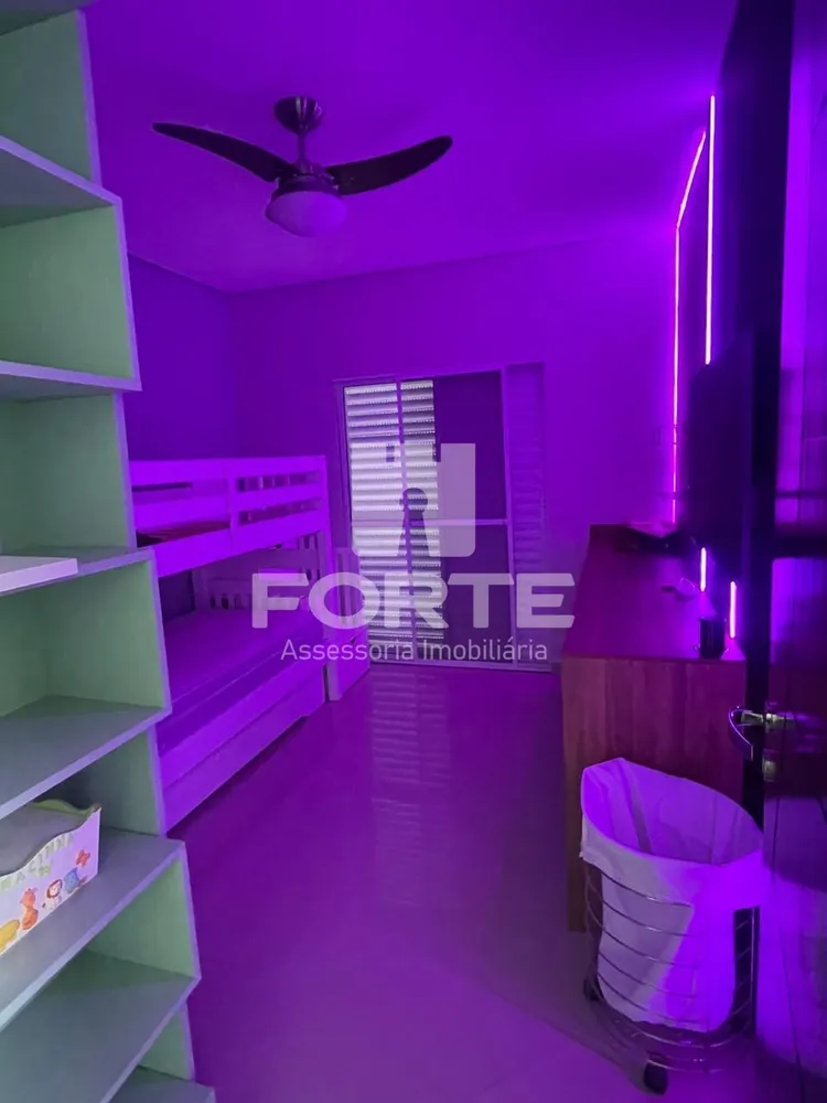 Casa, 3 quartos, 250 m² - Foto 11