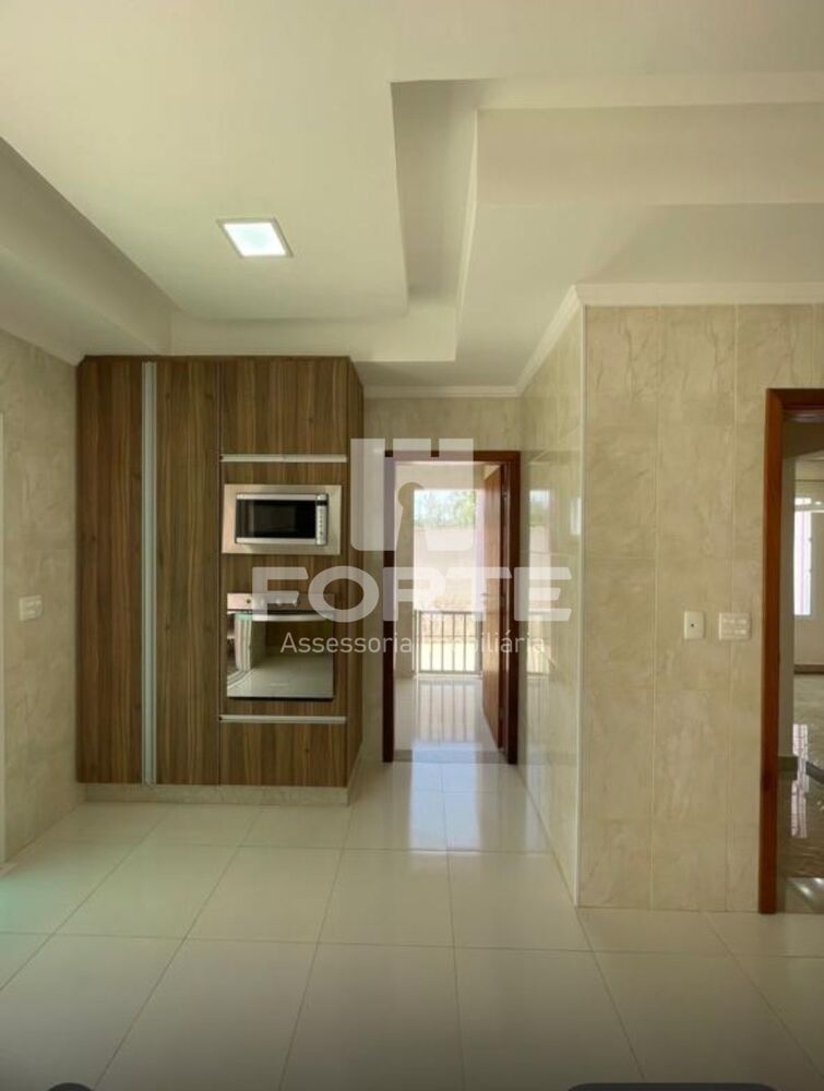 Casa, 3 quartos, 200 m² - Foto 1