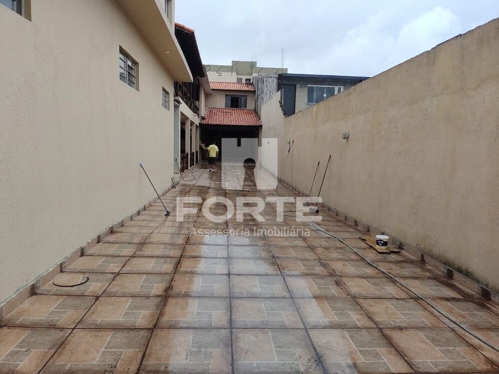 Casa, 4 quartos, 320 m² - Foto 2