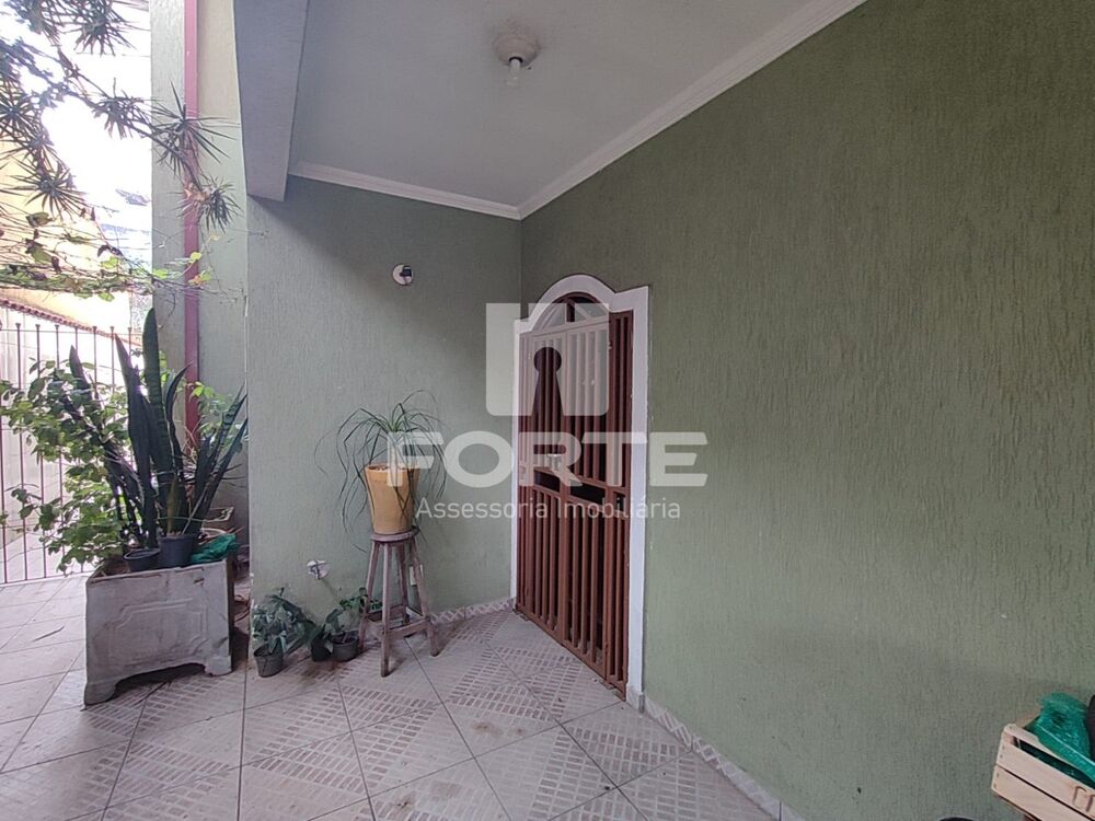 Casa à venda com 6 quartos, 500m² - Foto 2