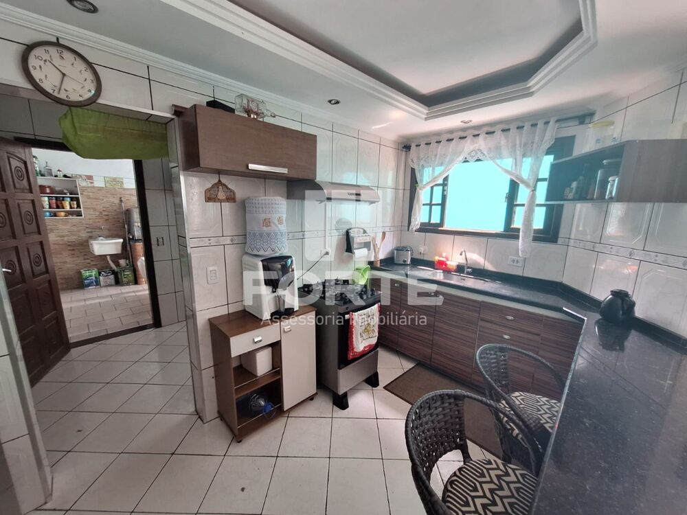 Casa, 3 quartos, 248 m² - Foto 6