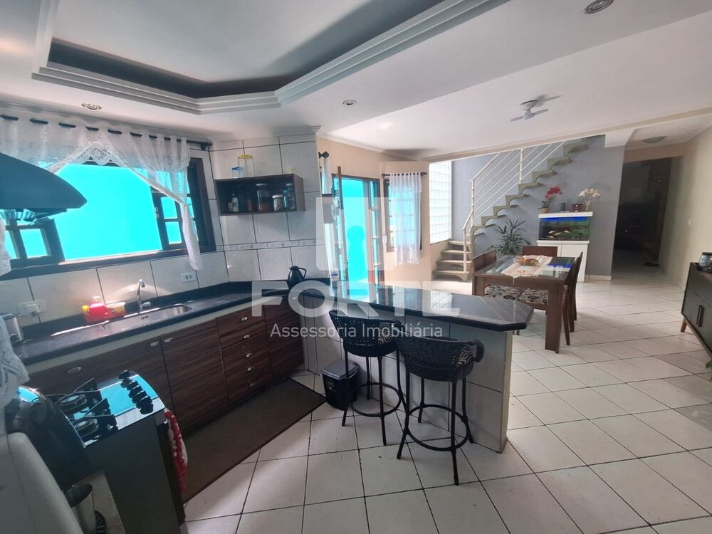 Casa, 3 quartos, 248 m² - Foto 7