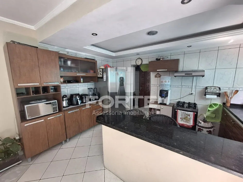Casa, 3 quartos, 248 m² - Foto 7