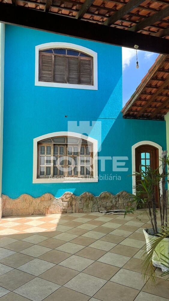 Casa, 3 quartos, 200 m² - Foto 1