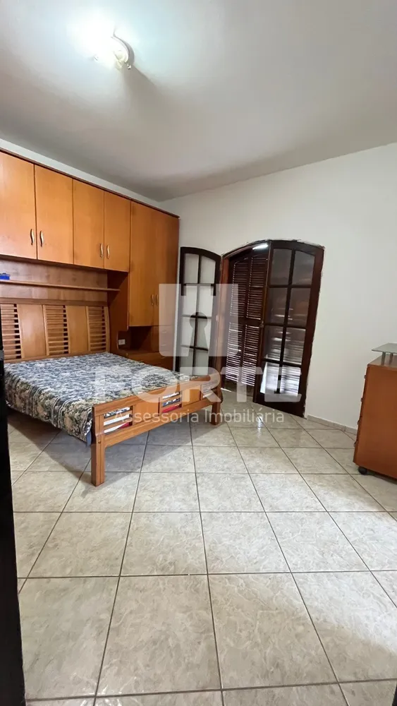 Casa, 3 quartos, 200 m² - Foto 11
