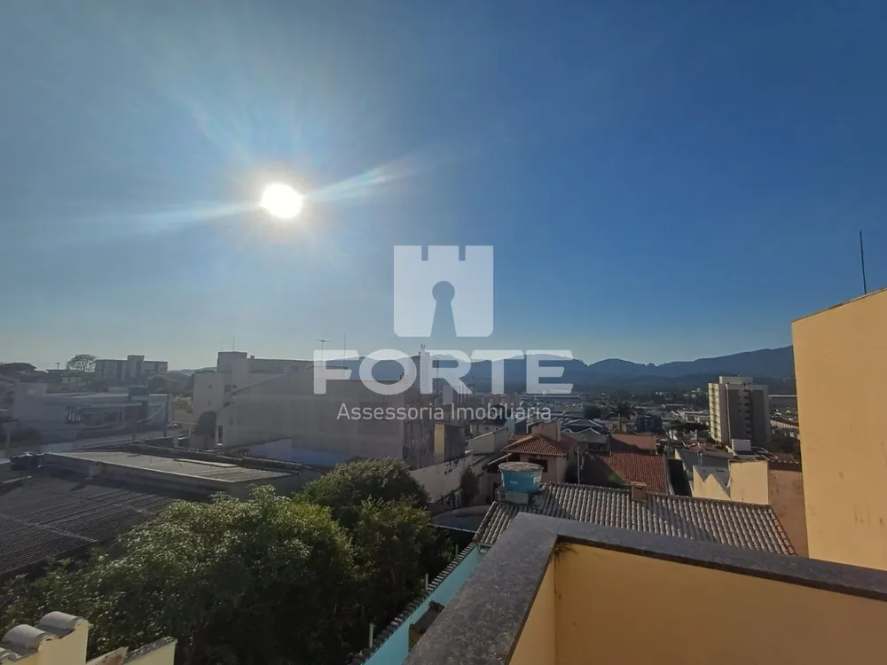 Casa, 7 quartos, 309 m² - Foto 3