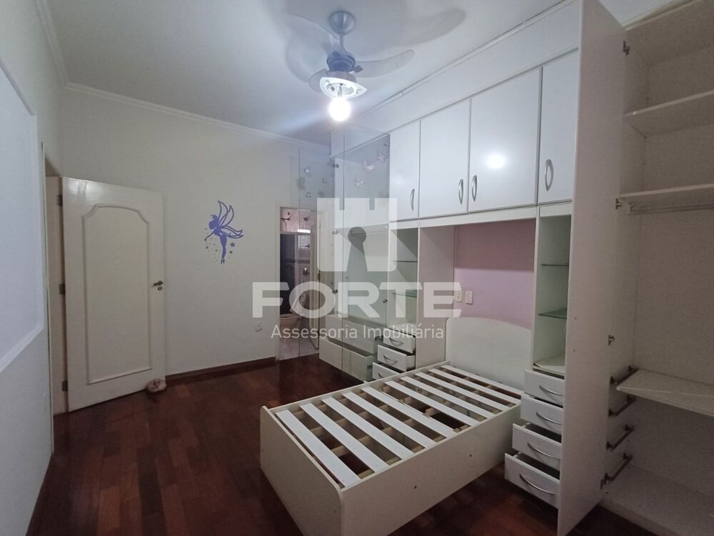 Casa, 7 quartos, 309 m² - Foto 1