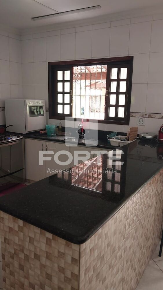 Casa, 4 quartos, 212 m² - Foto 1