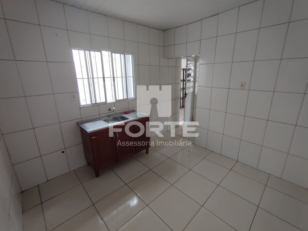 Casa, 2 quartos, 200 m² - Foto 1