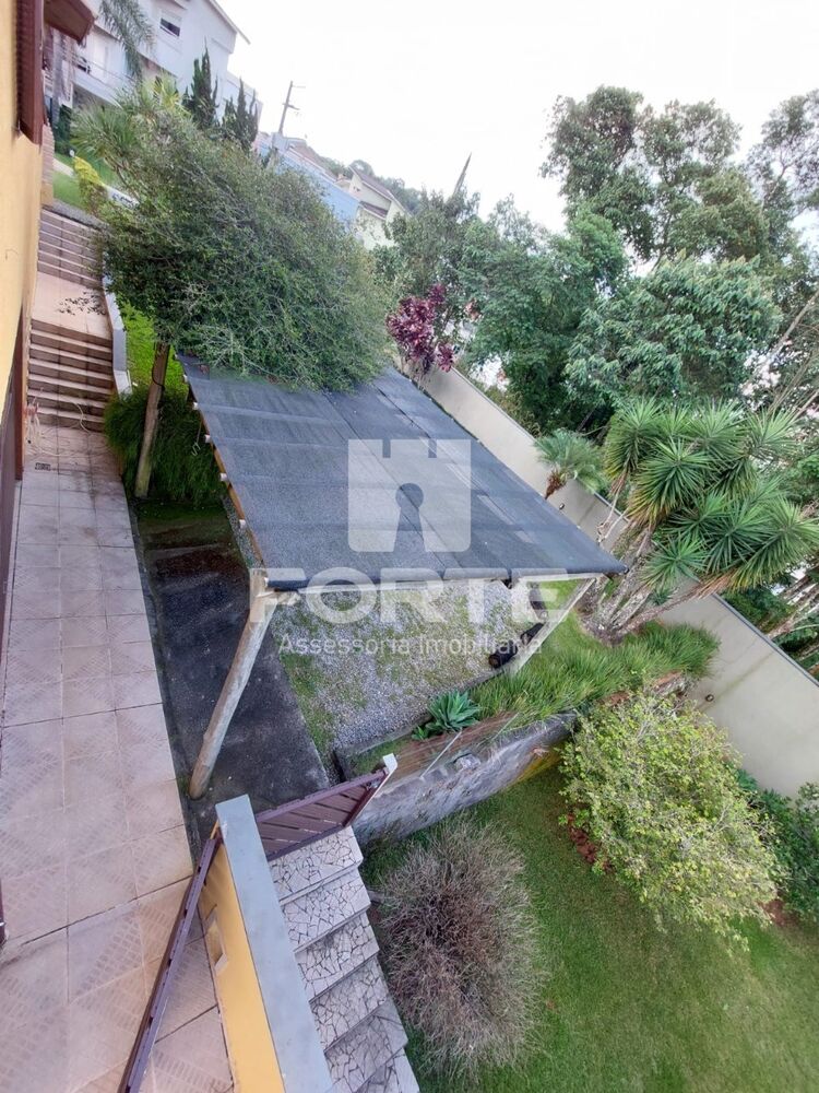 Casa à venda com 3 quartos, 325m² - Foto 1