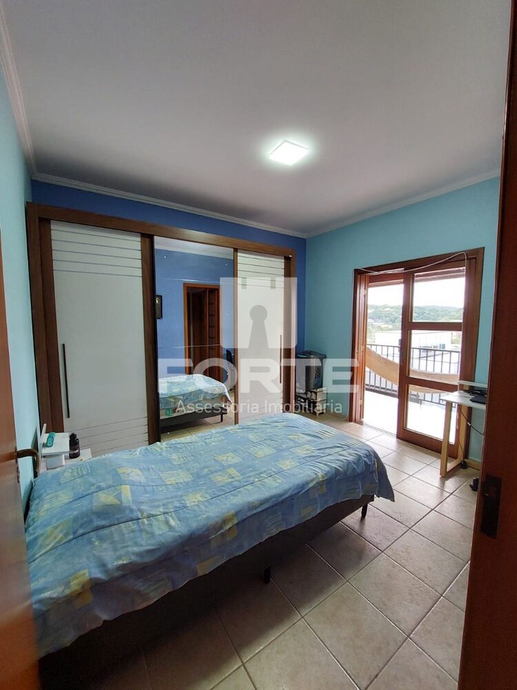 Casa à venda com 3 quartos, 325m² - Foto 5