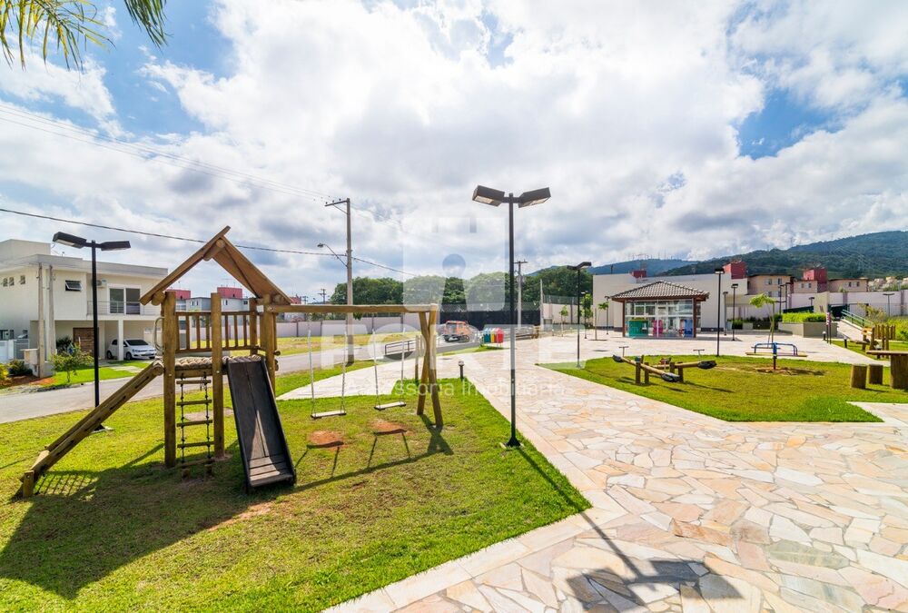 Casa, 3 quartos, 230 m² - Foto 2