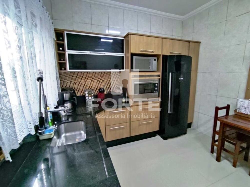 Casa, 3 quartos, 190 m² - Foto 3