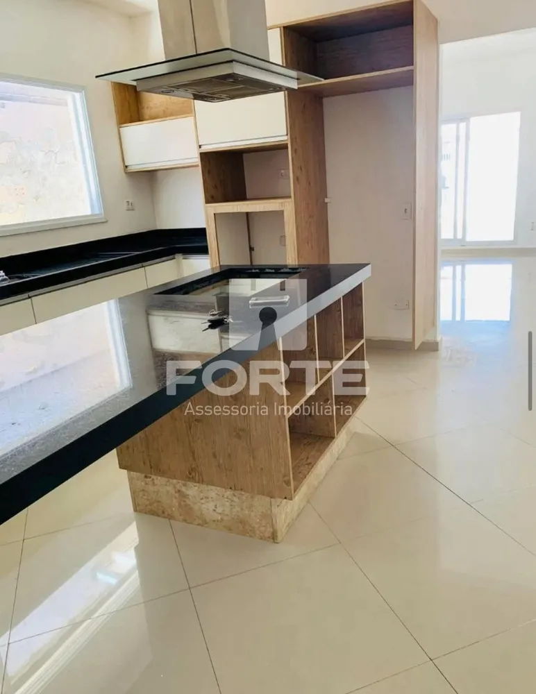 Casa, 3 quartos, 210 m² - Foto 4