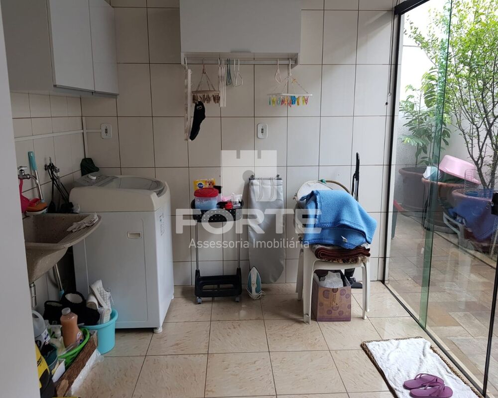 Casa à venda com 3 quartos, 150m² - Foto 11