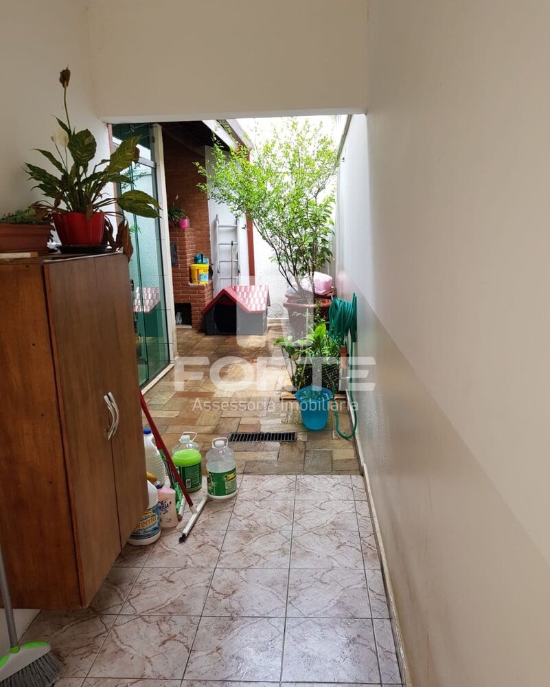 Casa à venda com 3 quartos, 150m² - Foto 3