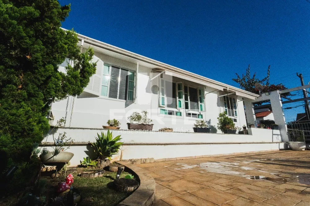 Casa, 3 quartos, 193 m² - Foto 1