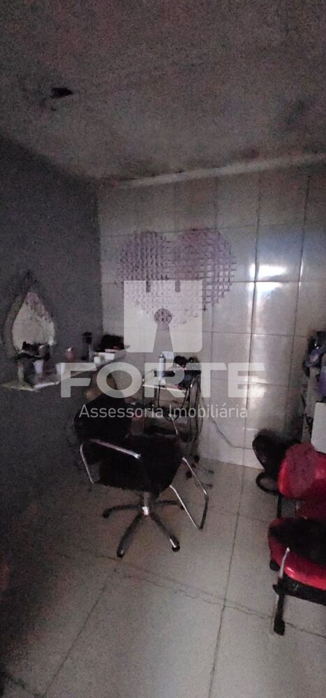 Casa à venda com 6 quartos, 270m² - Foto 27