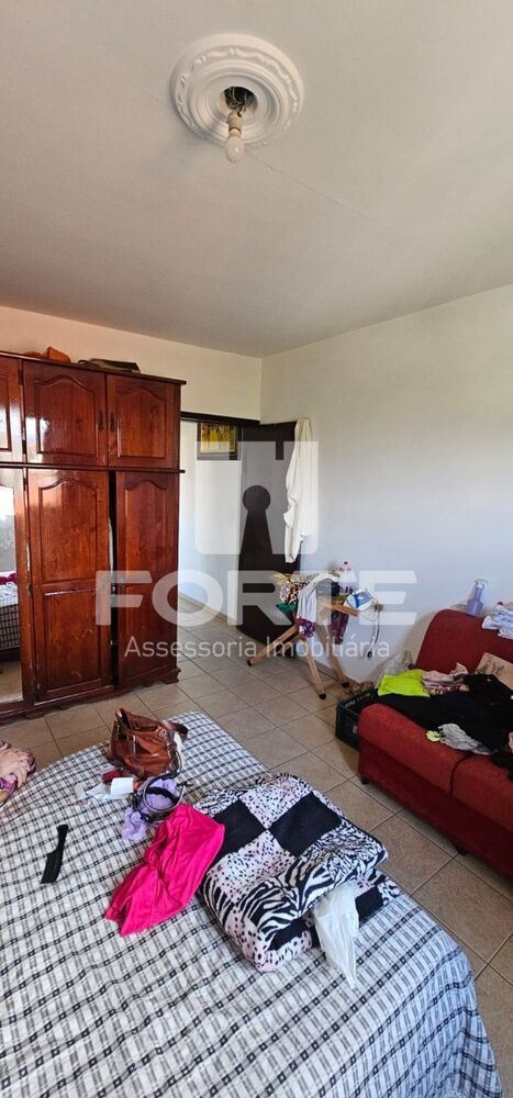 Casa à venda com 6 quartos, 270m² - Foto 2