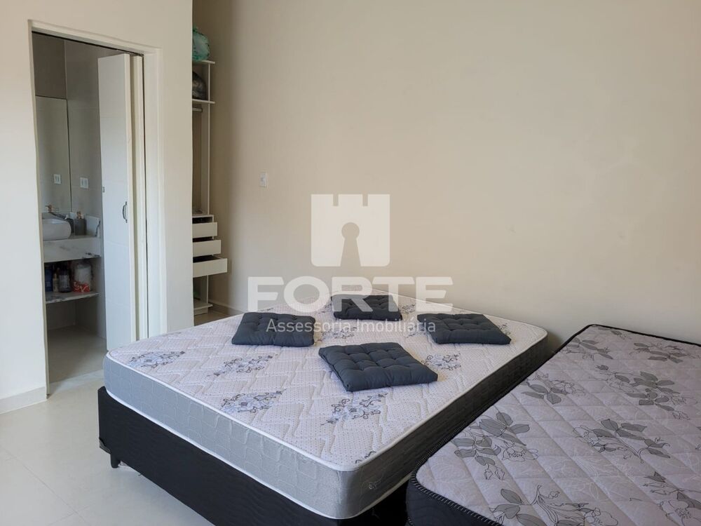 Casa, 2 quartos, 250 m² - Foto 1