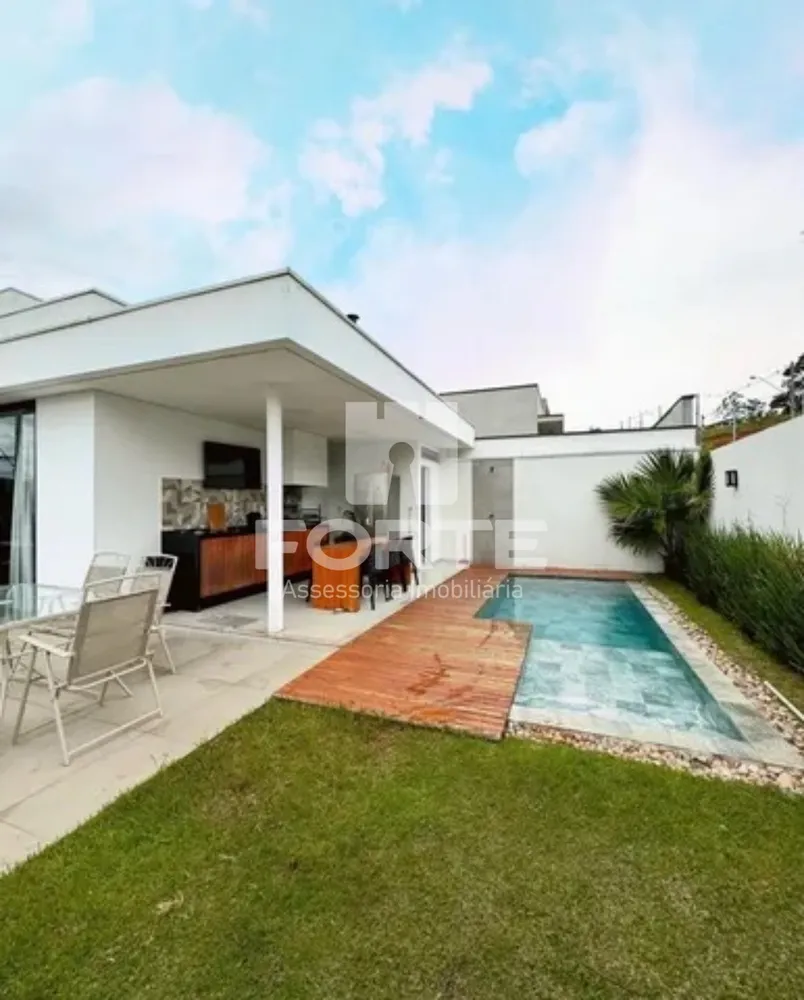 Casa, 3 quartos, 246 m² - Foto 2