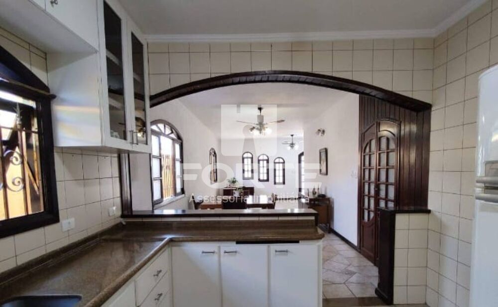 Casa à venda com 3 quartos, 189m² - Foto 6