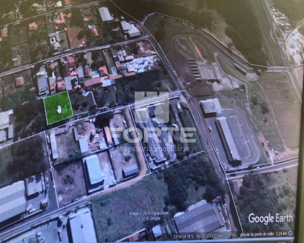 Loteamento e Condomínio, 1000 m² - Foto 1