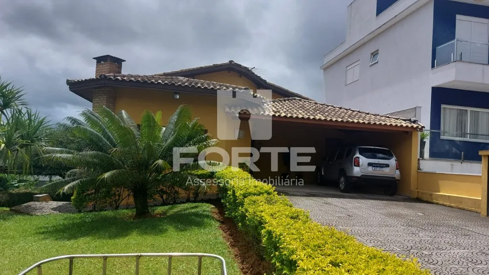 Casa, 3 quartos, 325 m² - Foto 1
