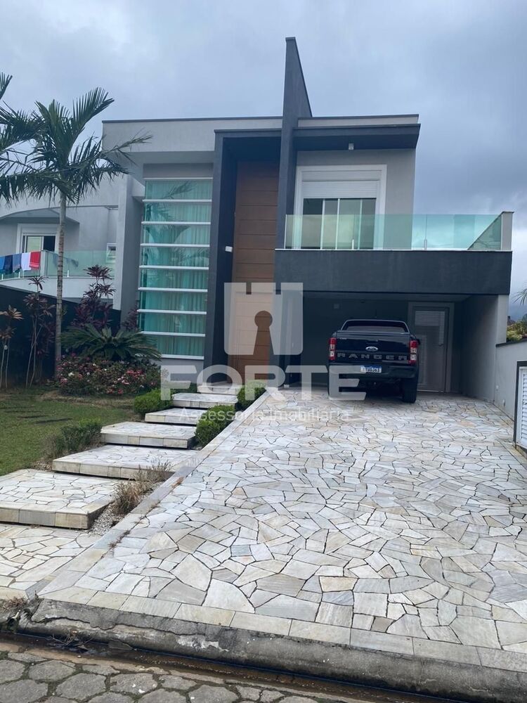 Casa, 3 quartos, 195 m² - Foto 1