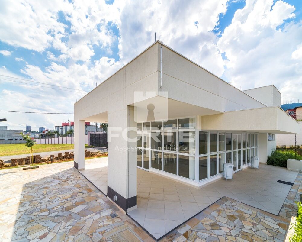 Casa, 3 quartos, 222 m² - Foto 2