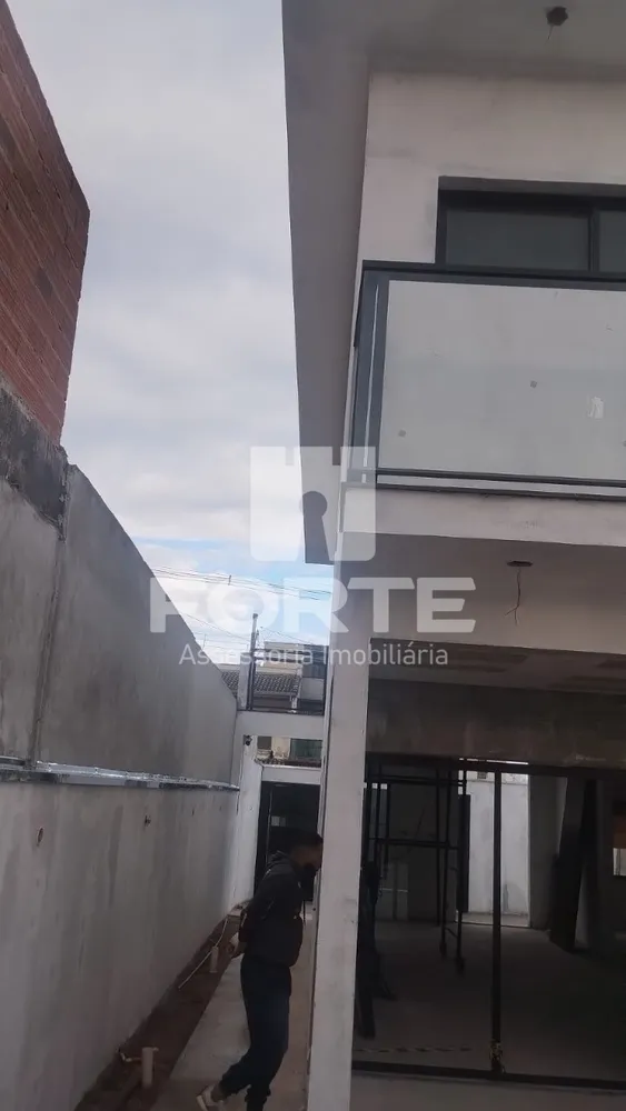 Casa, 3 quartos, 210 m² - Foto 2