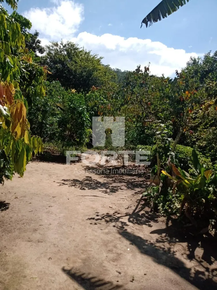 Chácara, 3 quartos, 1845 m² - Foto 1