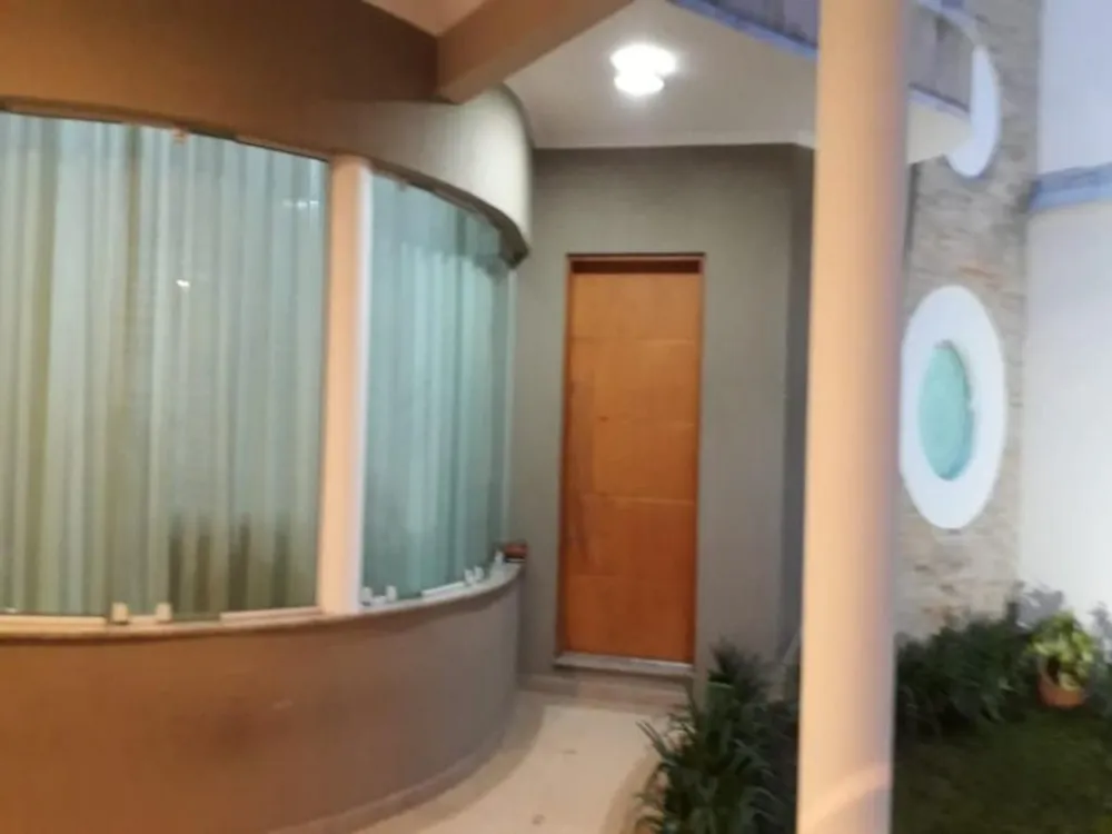 Sobrado, 3 quartos, 202 m² - Foto 1
