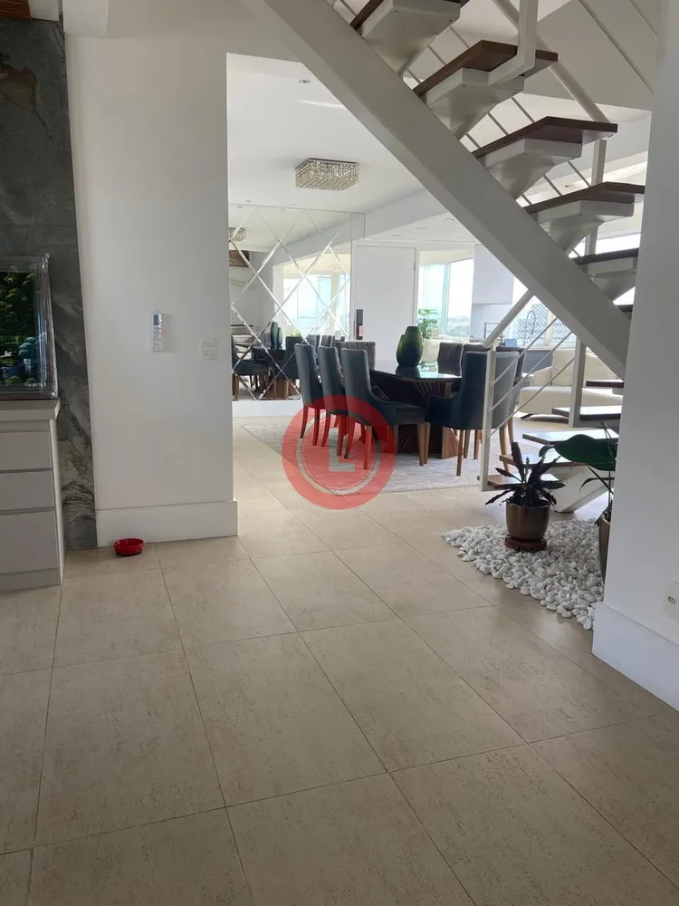 Apartamento, 3 quartos, 227 m² - Foto 2