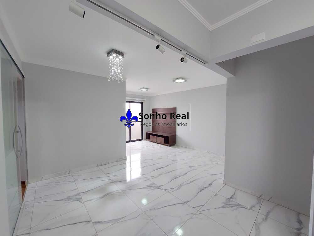 Apartamento à venda com 3 quartos - Foto 1