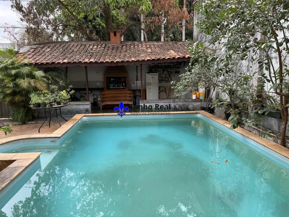 Casa, 3 quartos, 231 m² - Foto 2