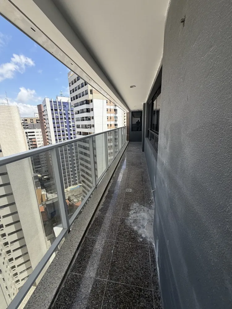 Apartamento, 3 quartos, 225 m² - Foto 2