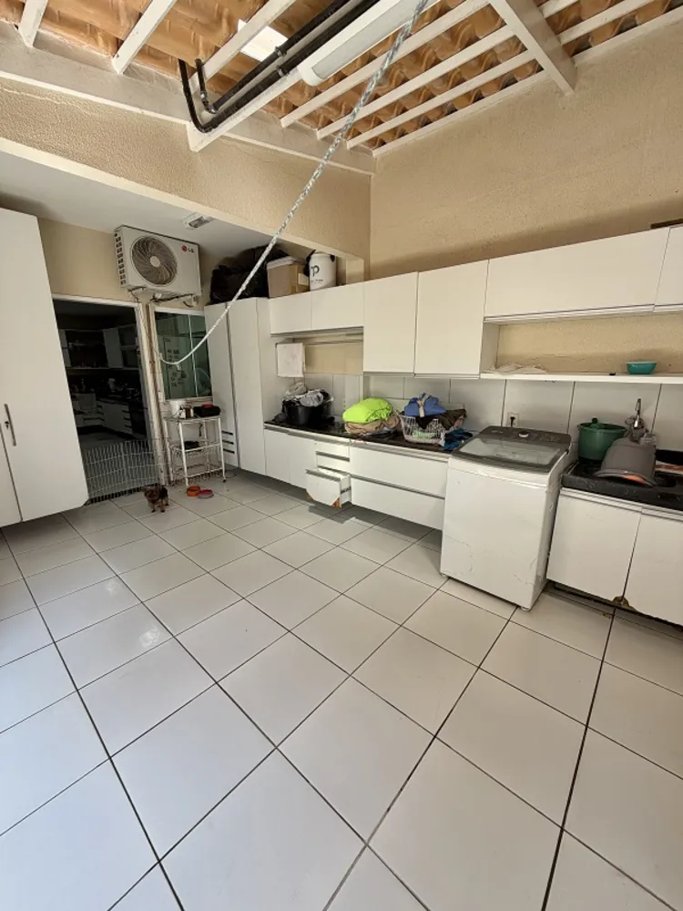 Casa, 4 quartos, 197 m² - Foto 2