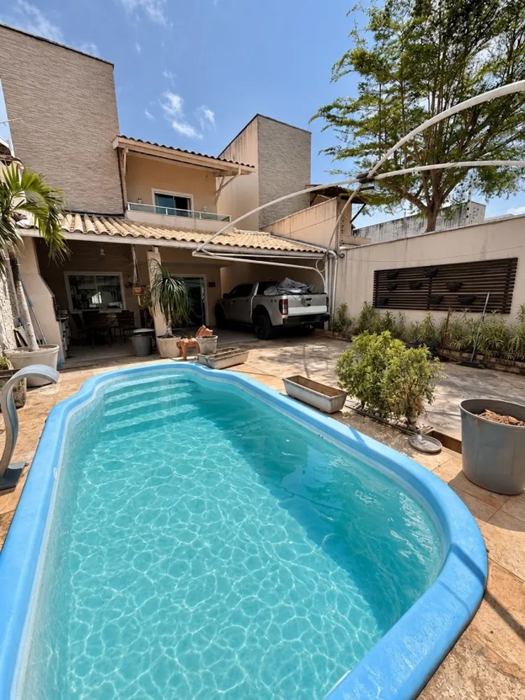 Casa, 4 quartos, 197 m² - Foto 1